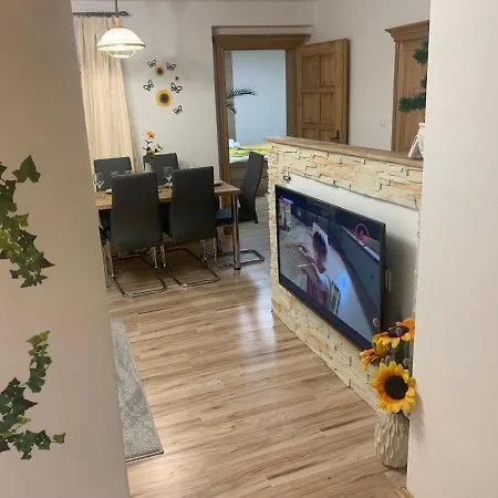 Slunecnice S Terasou شقة تشيسكي بوديوفيتسه